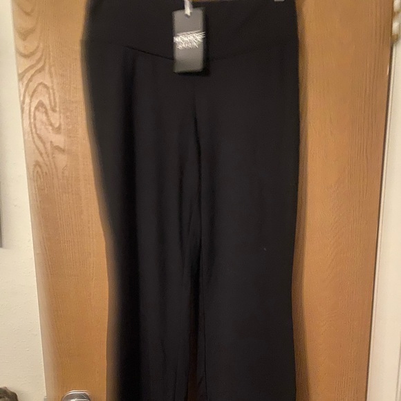 Monroe & Main Control Top Bootleg Pants - Picture 3 of 3